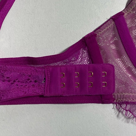 Like New Victoria’s Secret Very Sexy Floral Lace Fuchsia Raspberry Pink Bra 34B - Picture 12 of 13